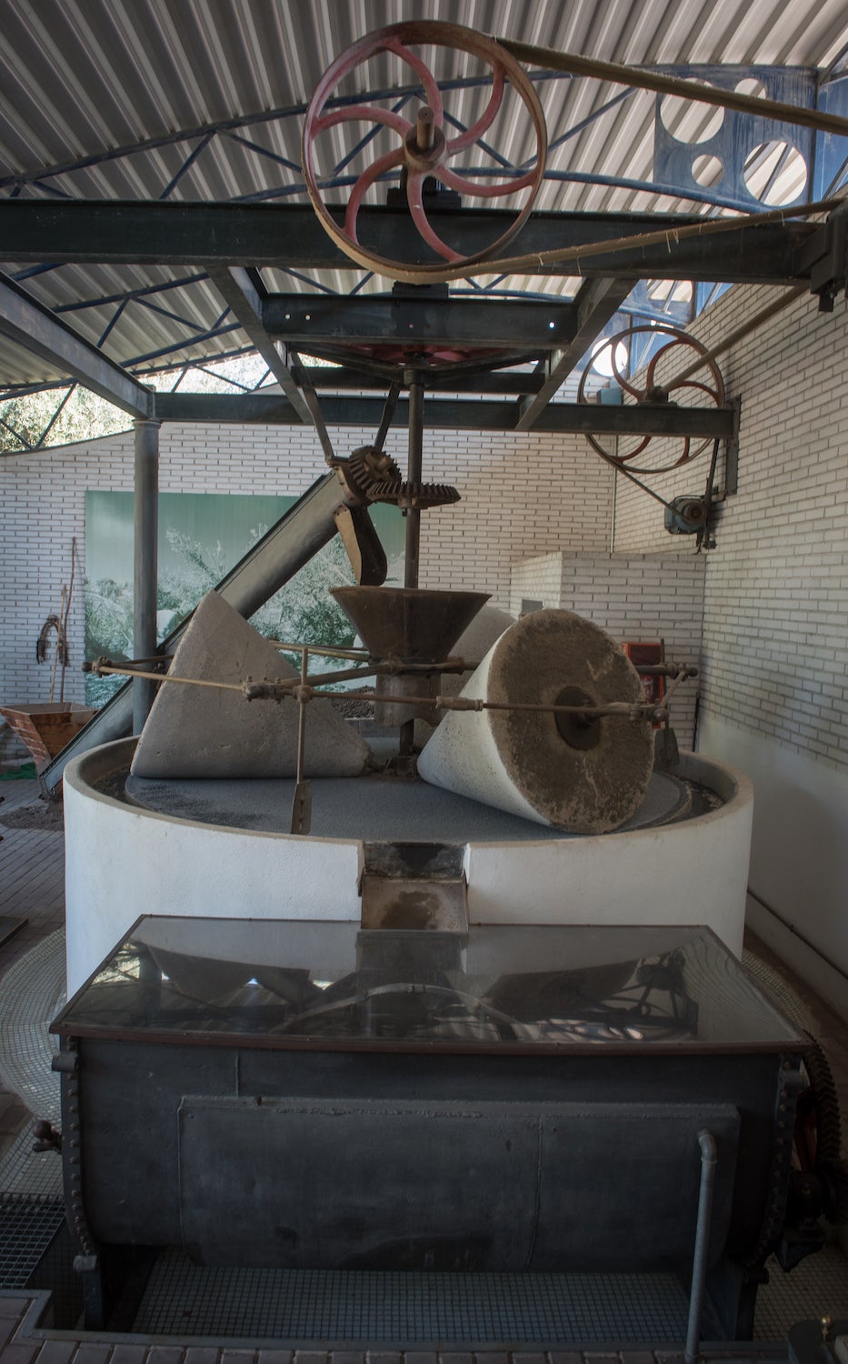 Molino de aceite de muelas de piedra.