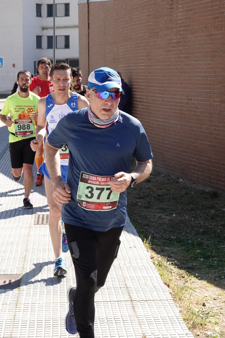 A algunos participantes parece que los 10 kilómetros del reccorido de la prueba de fondo de Loja se les hace leve a tenor de sus sonrisas y buen rollo. Otros en cambio parecen sufrir más o simplemente se concentran para disfrutar de la carrera.