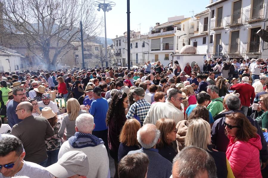 Total en la fiesta de la Asadura de Güéjar Sierra que cumple ya veinticuatro ediciones y se ha convertido en una de las grandes citas de la temporada