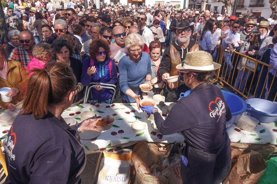 Total en la fiesta de la Asadura de Güéjar Sierra que cumple ya veinticuatro ediciones y se ha convertido en una de las grandes citas de la temporada