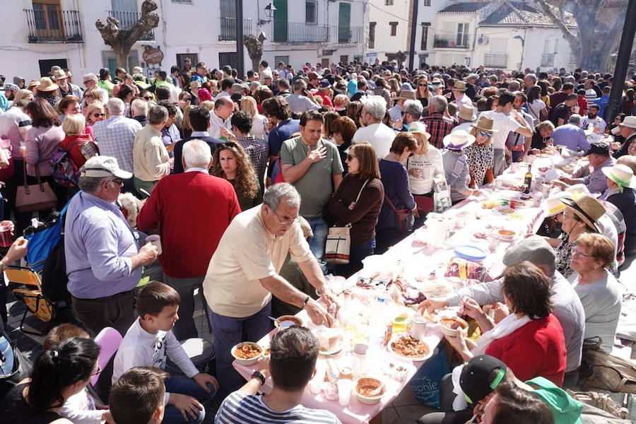 Total en la fiesta de la Asadura de Güéjar Sierra que cumple ya veinticuatro ediciones y se ha convertido en una de las grandes citas de la temporada