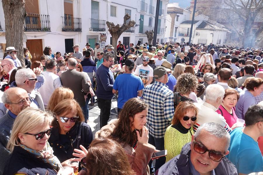 Total en la fiesta de la Asadura de Güéjar Sierra que cumple ya veinticuatro ediciones y se ha convertido en una de las grandes citas de la temporada