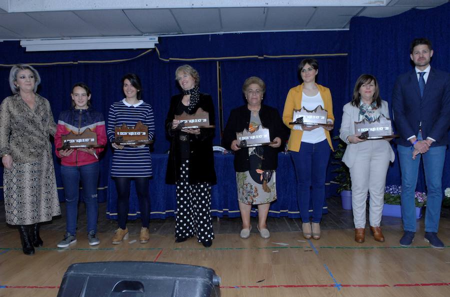 El Ayuntamiento de Lanjarón celebró en su sala de usos múltiples una gala de homenaje a las mujeres