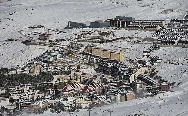 Urbanización de la estación e esquí en Pradollano, hoy en día.