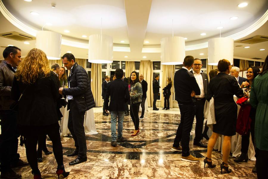 El Gran Hotel acogió el viernes la primera de las 'Cenas con Estrellas', organizadas por IDEAL y el Ayuntamiento de Almería