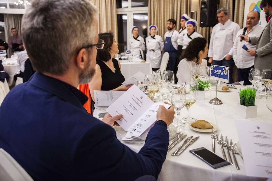 El Gran Hotel acogió el viernes la primera de las 'Cenas con Estrellas', organizadas por IDEAL y el Ayuntamiento de Almería