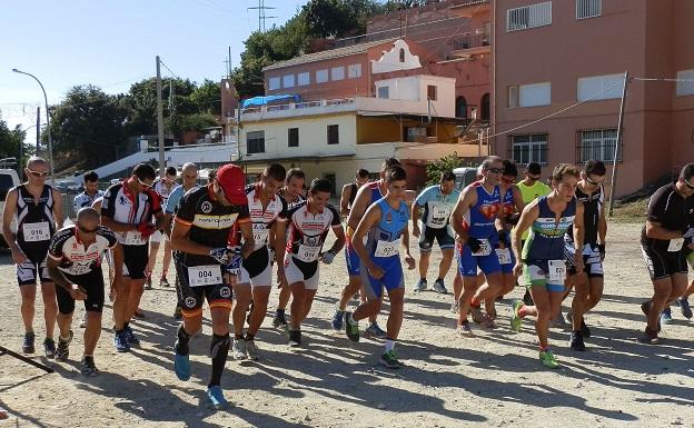 Juan Andrés Cano y Ángela Ávila ganan el primer duatlón de Fonelas