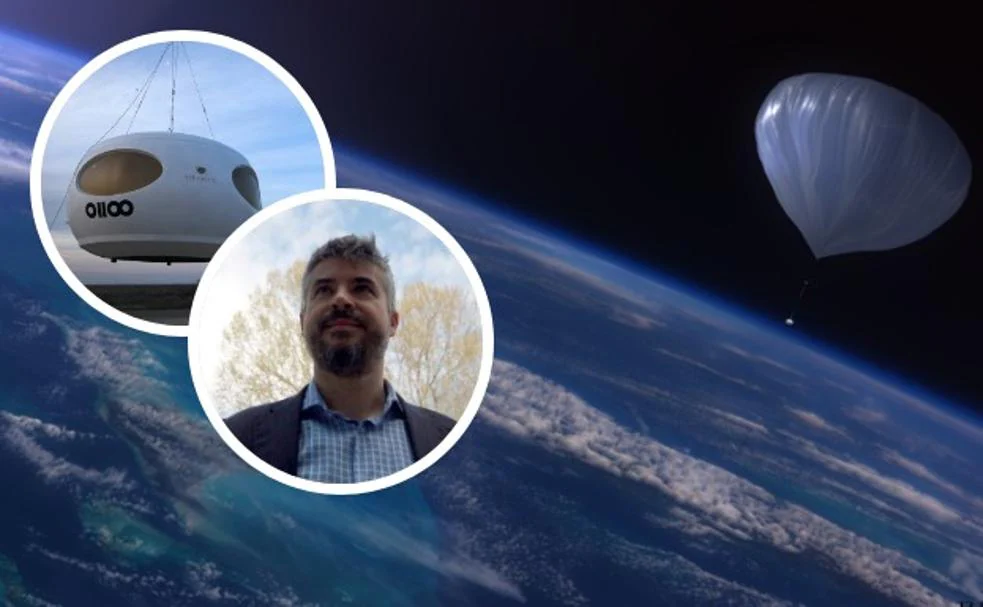 Modelo de 'Bloon', el globo en el que se harán los viajes turísticos al espacio, con José Mariano López-Urdiales, fundador de la empresa 'Zero 2 Infinity'