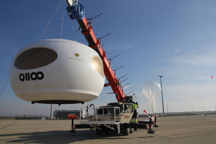 Imágenes e infografías del globo que impulsará el turismo espacial en Andalucía