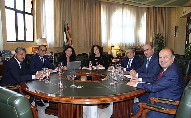 Presentado el convenio de creación del Instituto Interuniversitario Carlos I de Física Teórica y Computacional