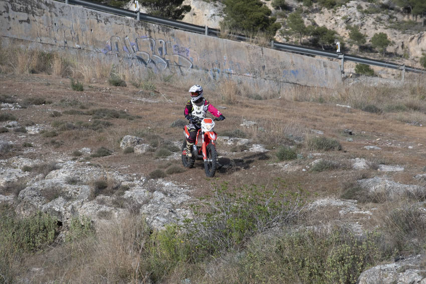 La paduleña es la única corredora granadina de moto de enduro que ha competido en campeonatos oficiales hasta el momento