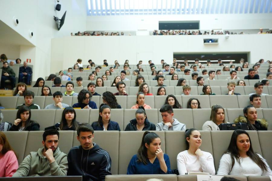 La Universidad granadina oferta más de ochenta grados diferentes (incluidos los dobles títulos)