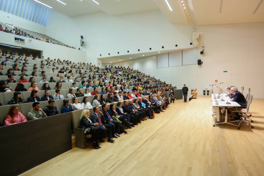 La Universidad granadina oferta más de ochenta grados diferentes (incluidos los dobles títulos)