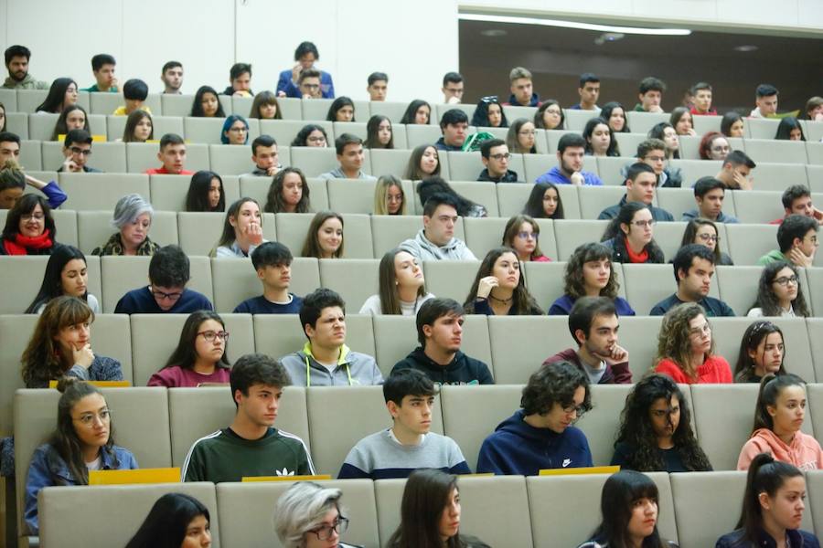 La Universidad granadina oferta más de ochenta grados diferentes (incluidos los dobles títulos)