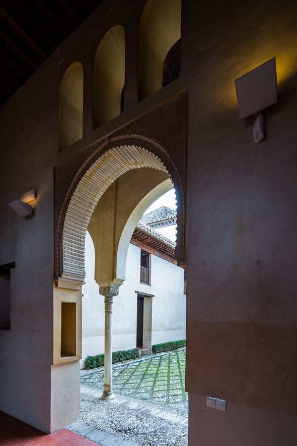 El interior dell palacio de Dar Al Horra.