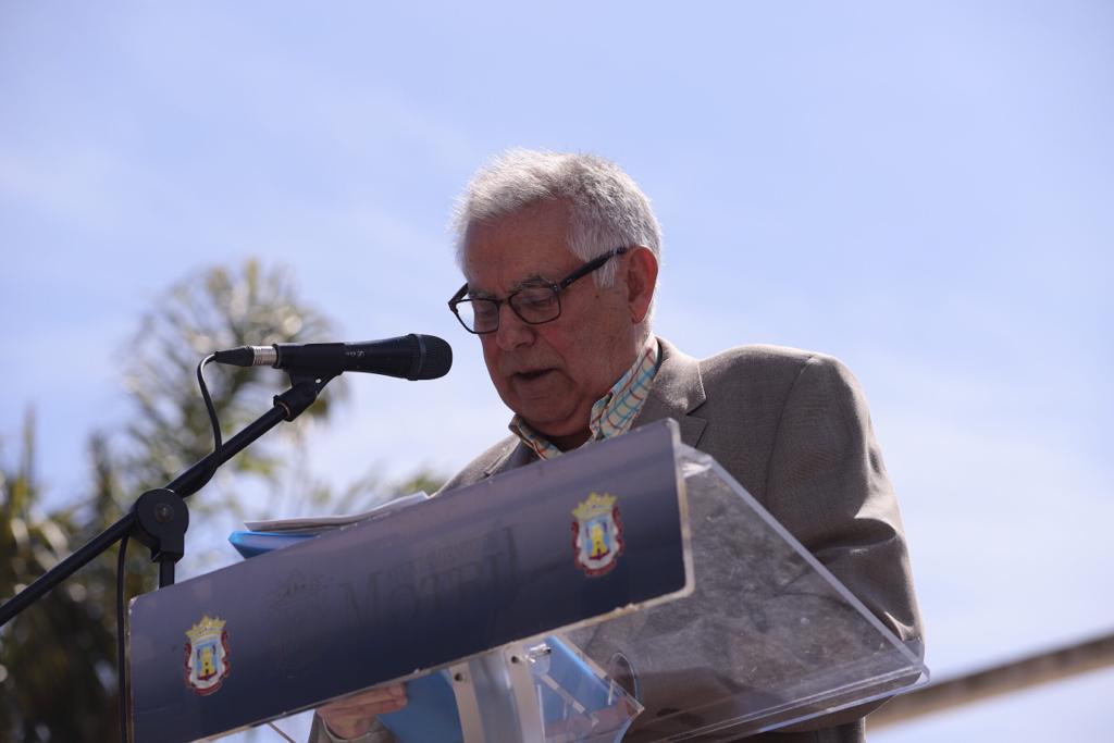 Alrededor de medio millar de personas se han concentrado en Motril para pedir que se hagan ya la canalizaciones de la presa