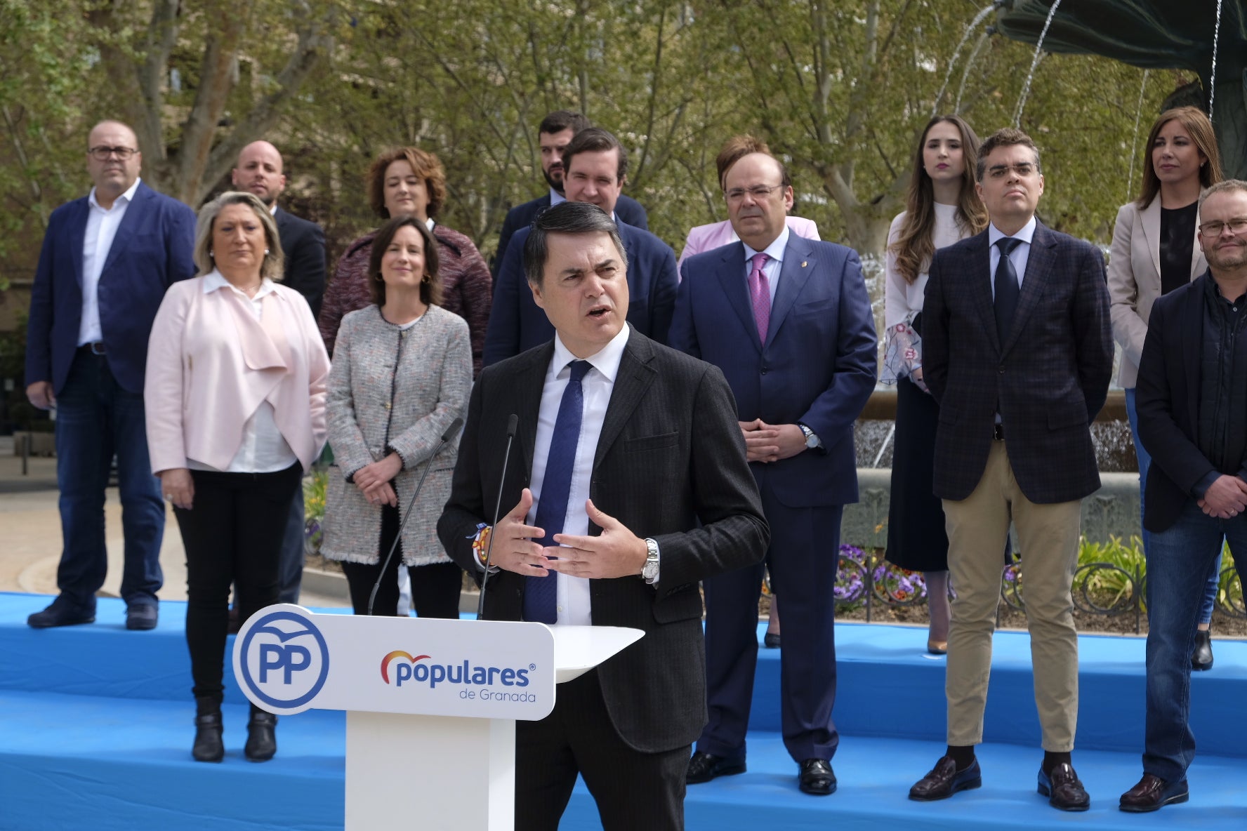 Sebastián Pérez, presidente provincial del PP de Granada ha presentado esta mañana las candidaturas al Congreso y Senado con las que el PP granadino «sale a ganar con los mejores» las próximas elecciones generales