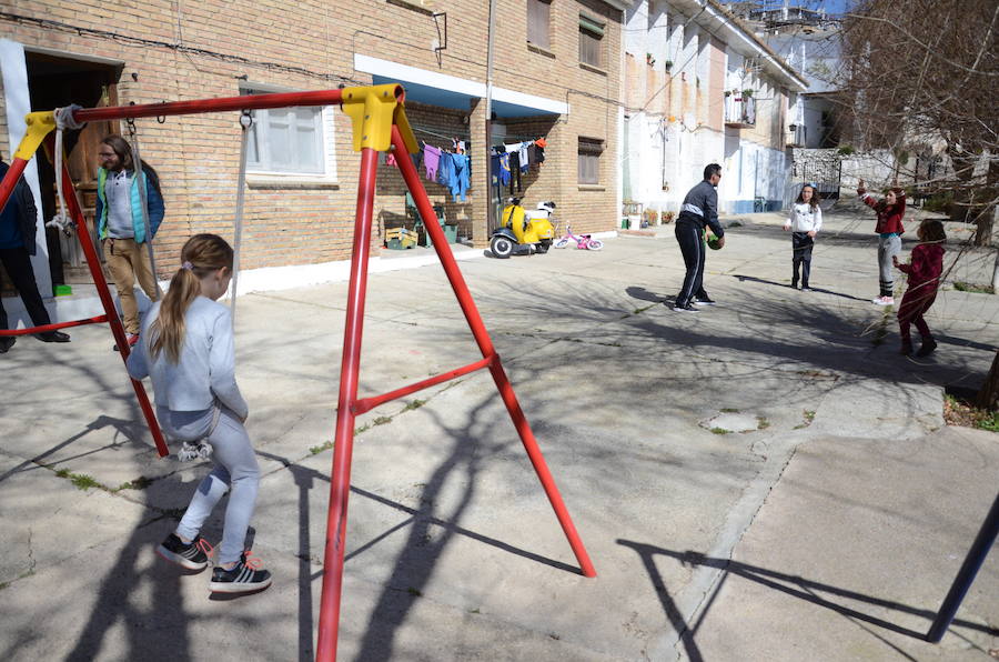 Imagen principal - Colegio de Alcútar.