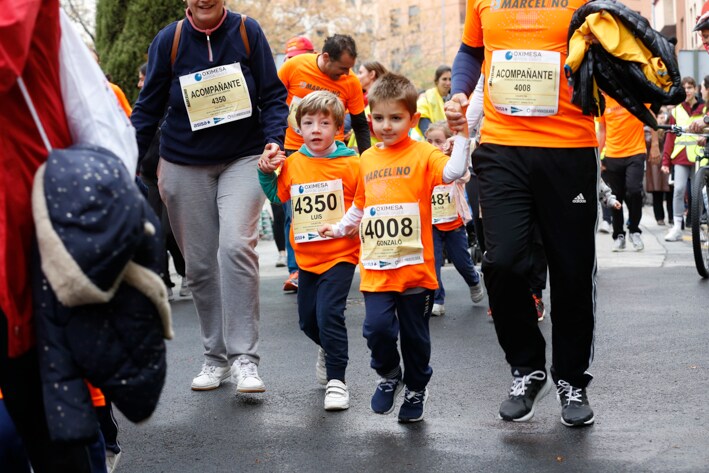 Cerca de 4.000 personas participan en la decimotercera edición del Memorial, marcada por la lluvia, en la que también se animan los corredores de las categorías inferiores, la cantera.