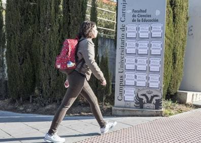 Imagen secundaria 1 - Ascienden a seis las denuncias presentadas contra un profesor de Pedagogía