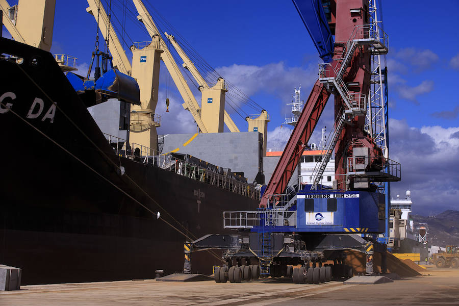 En julio se cargaron 35.000 toneladas de granel líquido en un mismo buque y parecía una cifra inalcanzable