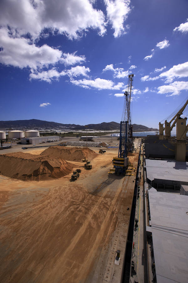 En julio se cargaron 35.000 toneladas de granel líquido en un mismo buque y parecía una cifra inalcanzable