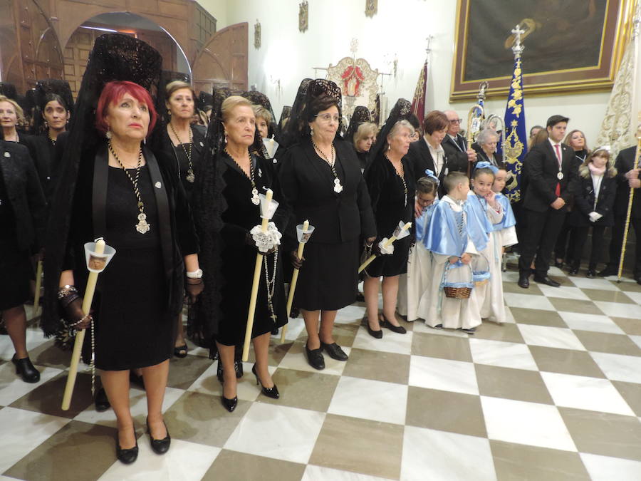 En la procesión figuraban representaciones de más de una decena de hermandades de la provincia y, durante todo el recorrido no dejaron de producirse momentos de emoción entre los devotos