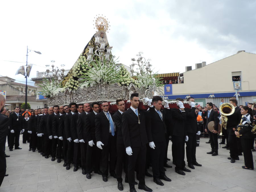 En la procesión figuraban representaciones de más de una decena de hermandades de la provincia y, durante todo el recorrido no dejaron de producirse momentos de emoción entre los devotos