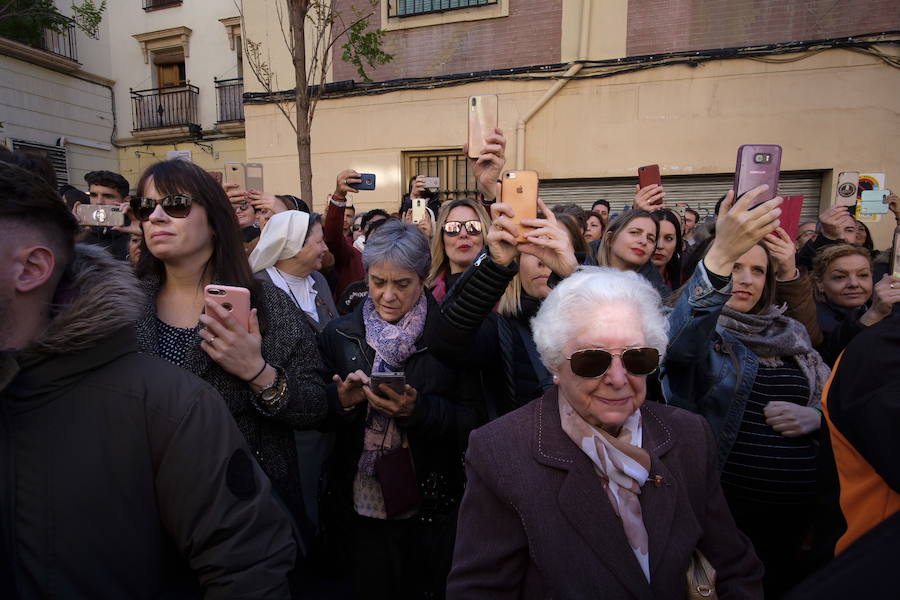 500 niños del colegio Nuestra Señora de las Mercedes han participado en una procesión que ha recorrido el corazón de Granada