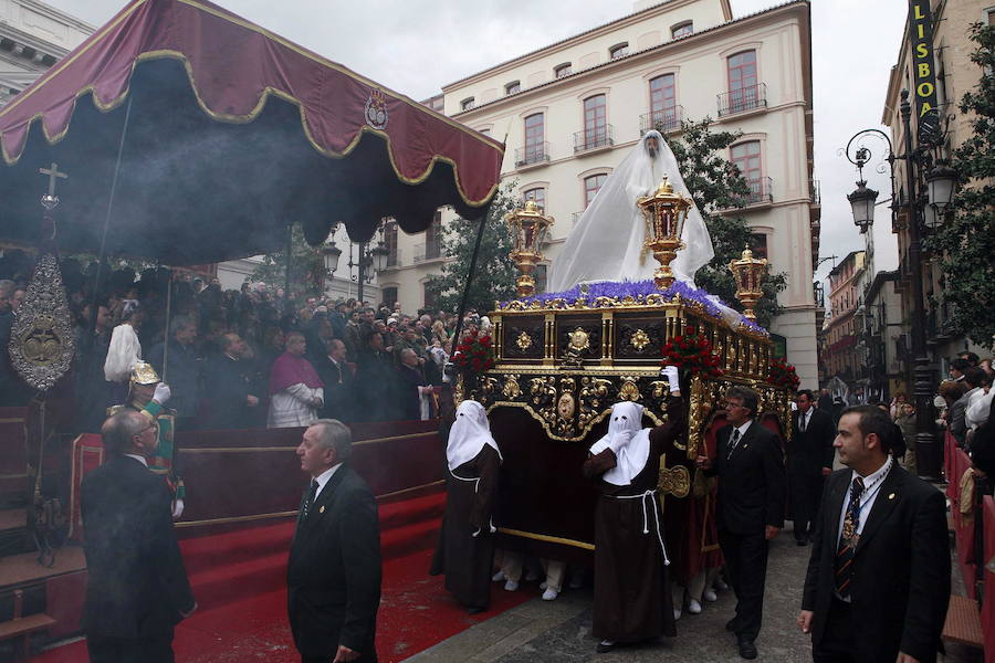 Las imágenes desafiaron a las nubes. El Cautivo, a su paso por la tribuna