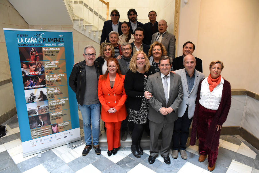 Las autoridades en la presentación del festival
