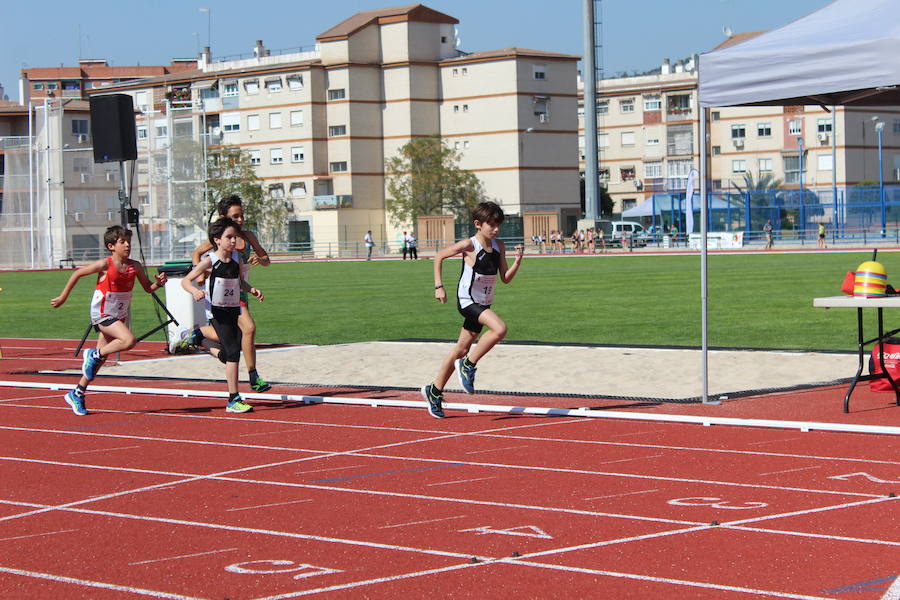 El Núñez Blanca recupera la competición para su renovada pista con la ilusión de los más pequeños y el oficio de sus figuras de élite