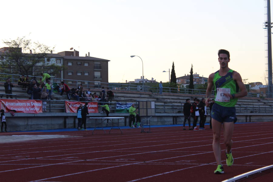 El Núñez Blanca recupera la competición para su renovada pista con la ilusión de los más pequeños y el oficio de sus figuras de élite