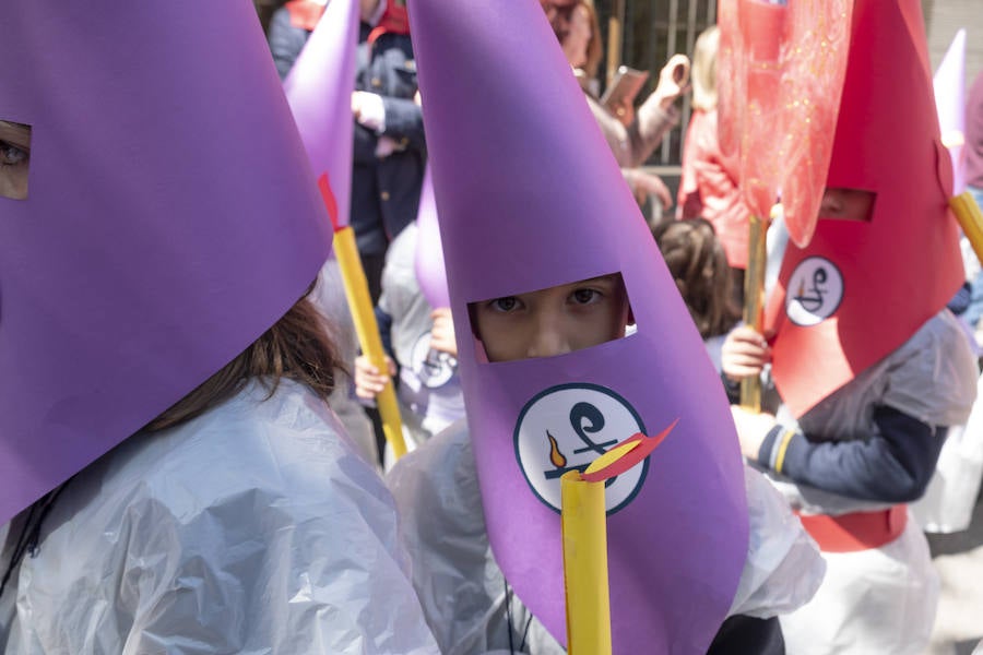 En esta ocasión «hemos estado preparando nosotros todo esto», como decía una chica que iba con su mantilla puesta.