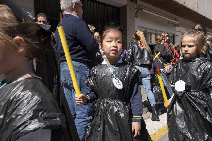 En esta ocasión «hemos estado preparando nosotros todo esto», como decía una chica que iba con su mantilla puesta.