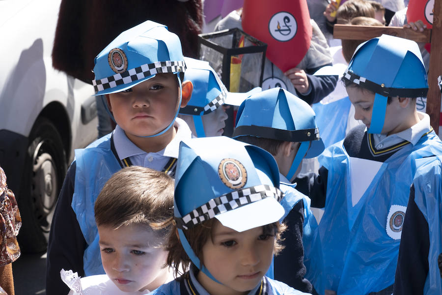 En esta ocasión «hemos estado preparando nosotros todo esto», como decía una chica que iba con su mantilla puesta.