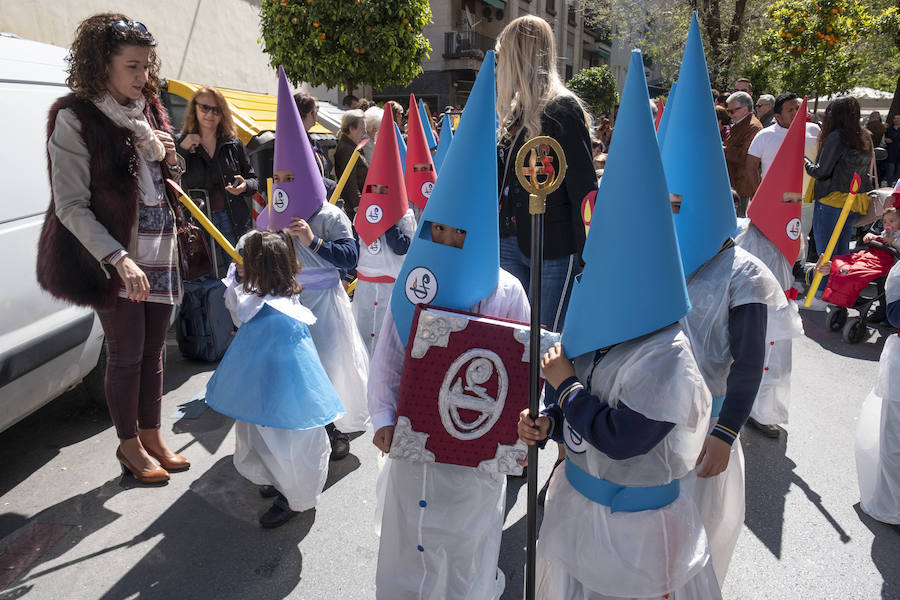 En esta ocasión «hemos estado preparando nosotros todo esto», como decía una chica que iba con su mantilla puesta.