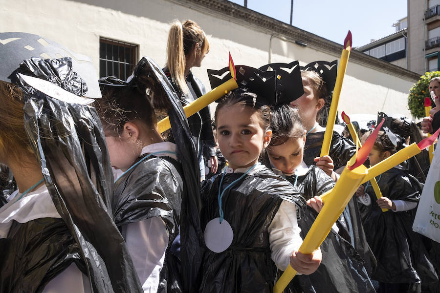 En esta ocasión «hemos estado preparando nosotros todo esto», como decía una chica que iba con su mantilla puesta.