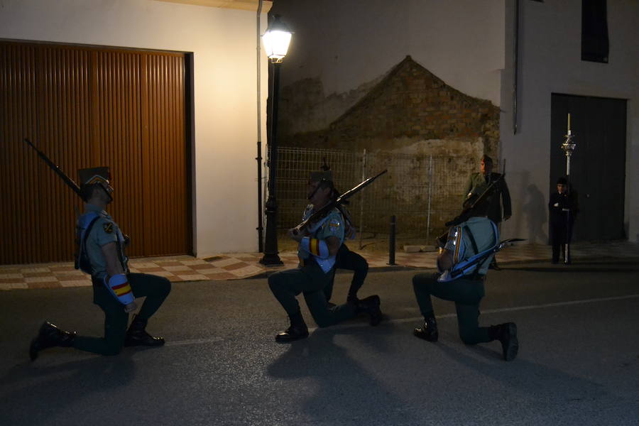 El Viernes de Dolores, la imagen de la Patrona de Alhama realizó su recorrido habitual hasta el Barrio de la Joya acompañada por centenares de alhameños y devotos de esta Virgen procedentes de otros puntos de Granada.