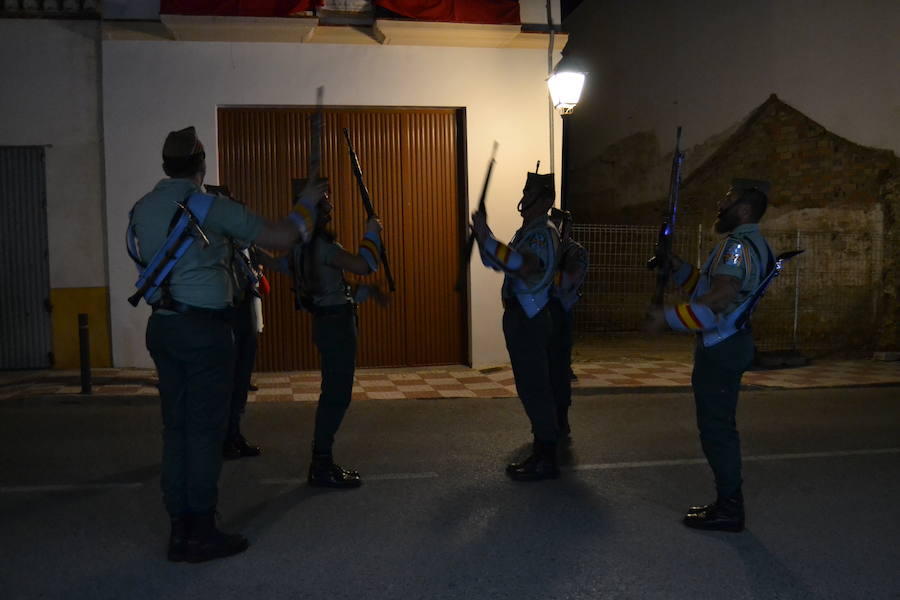 El Viernes de Dolores, la imagen de la Patrona de Alhama realizó su recorrido habitual hasta el Barrio de la Joya acompañada por centenares de alhameños y devotos de esta Virgen procedentes de otros puntos de Granada.