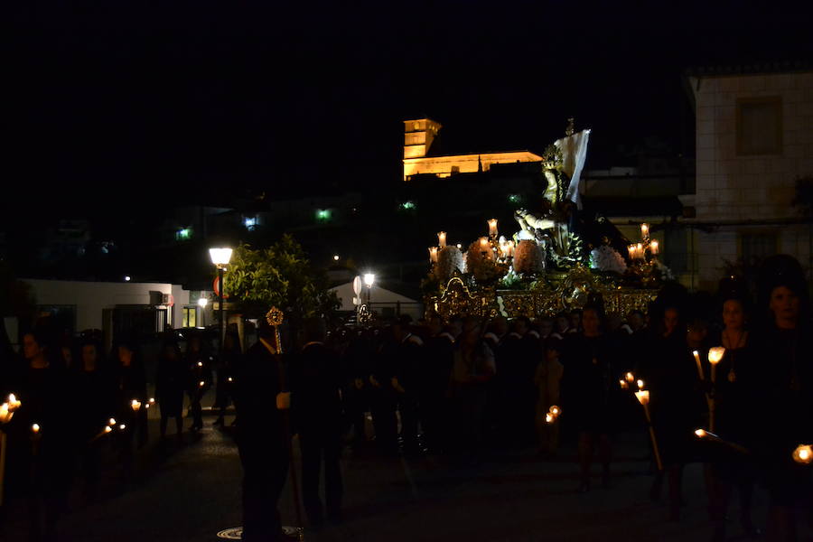 El Viernes de Dolores, la imagen de la Patrona de Alhama realizó su recorrido habitual hasta el Barrio de la Joya acompañada por centenares de alhameños y devotos de esta Virgen procedentes de otros puntos de Granada.