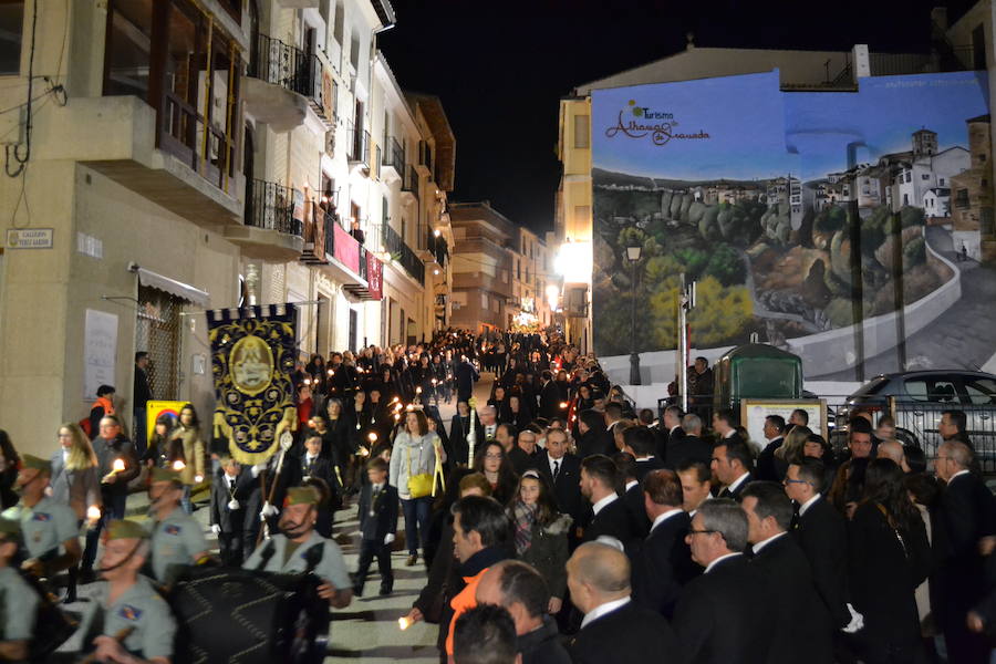 El Viernes de Dolores, la imagen de la Patrona de Alhama realizó su recorrido habitual hasta el Barrio de la Joya acompañada por centenares de alhameños y devotos de esta Virgen procedentes de otros puntos de Granada.