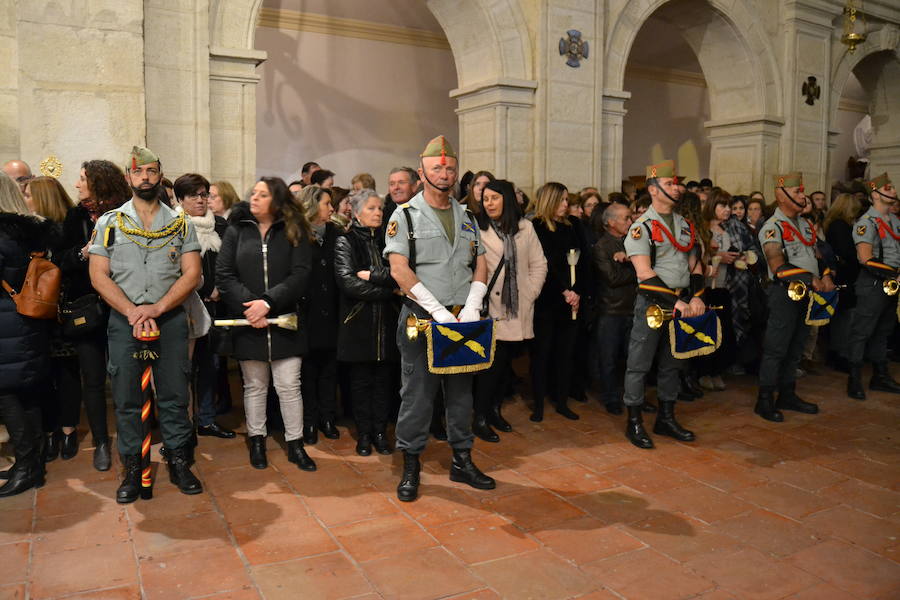 El Viernes de Dolores, la imagen de la Patrona de Alhama realizó su recorrido habitual hasta el Barrio de la Joya acompañada por centenares de alhameños y devotos de esta Virgen procedentes de otros puntos de Granada.