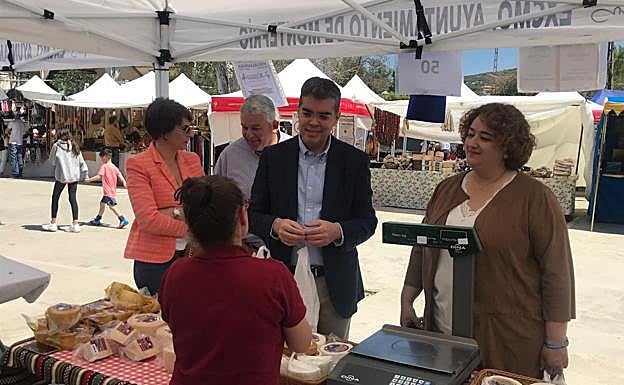El PP asegura en la Feria Agrícola de Montefrío ser el «único partido» que apuesta y apoya la agricultura