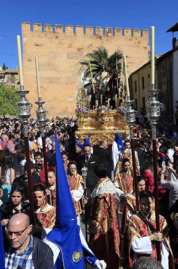 La Borriquilla, a su paso por la Puerta de Elvira