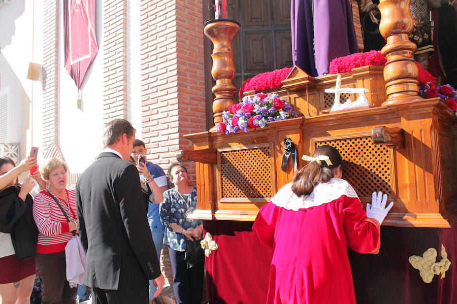 Es la única hermandad que celebra en la tarde del Domingo de Ramos su estación de penitencia en la localidad sexitana