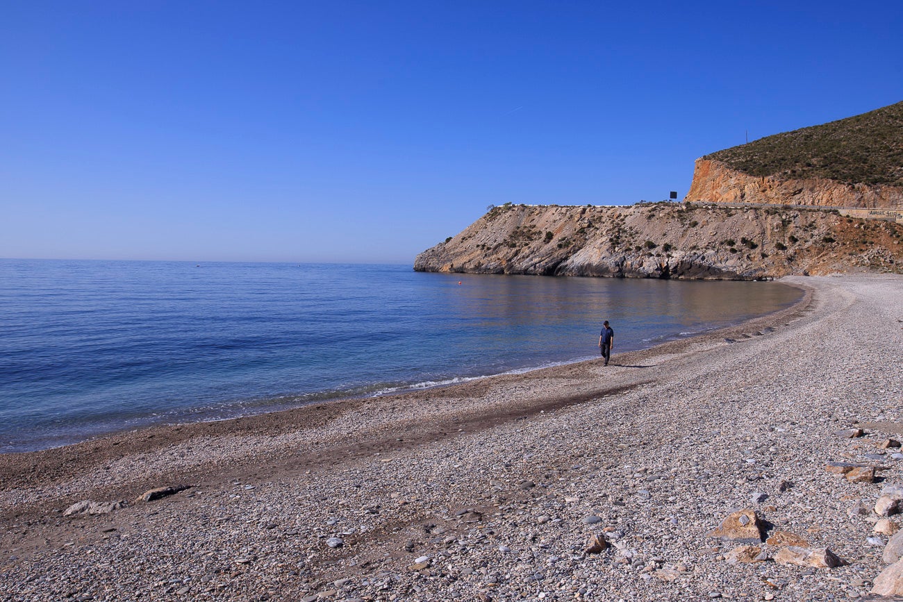 Visitamos Motril, Almuñécar, La Herradura y Castell para ver si nuestras playas están 'a punto' para una oleada de visitas