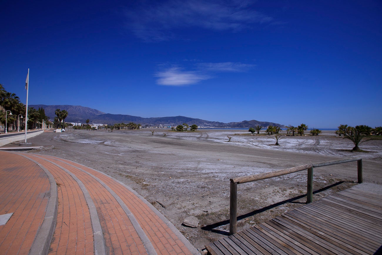 Visitamos Motril, Almuñécar, La Herradura y Castell para ver si nuestras playas están 'a punto' para una oleada de visitas