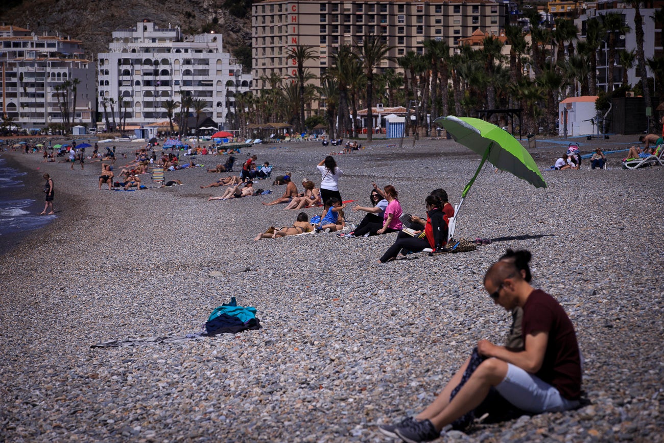 Visitamos Motril, Almuñécar, La Herradura y Castell para ver si nuestras playas están 'a punto' para una oleada de visitas