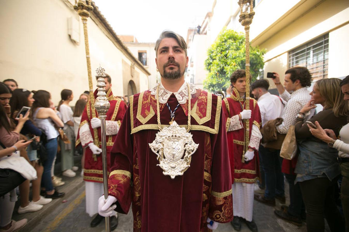 Una de las cofradías más señeras del barrio ha procesionado hoy 